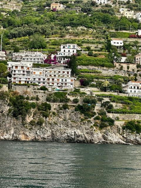Appartamento Di Raphael Con Discesa Privata Al Mare Αμάλφι Εξωτερικό φωτογραφία
